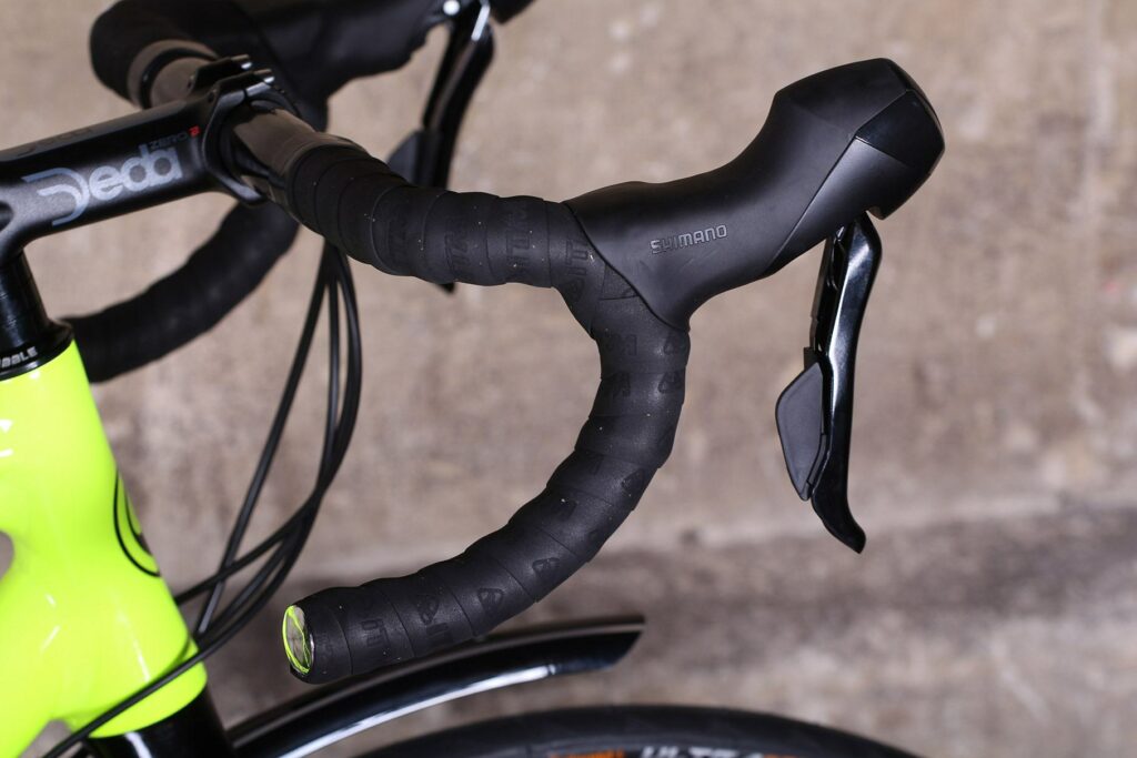 Ribble CGR – bars and shifter.jpg