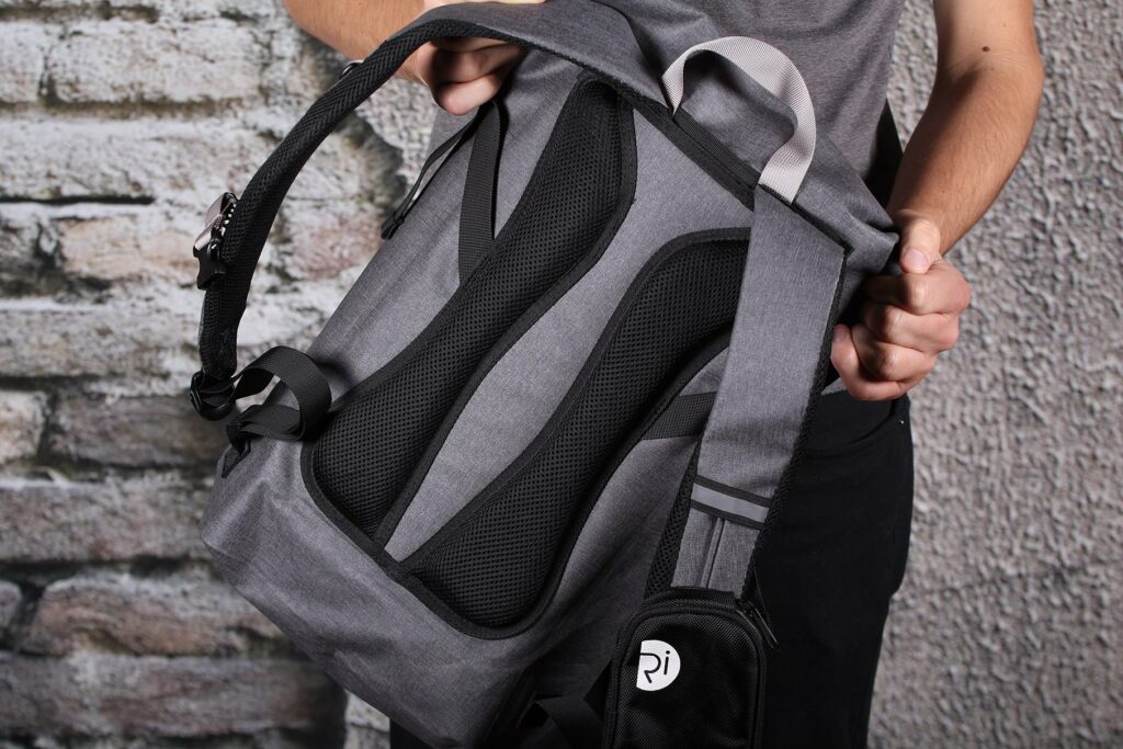 Rivelo Coombe Dry Rucksck – padded back.jpg