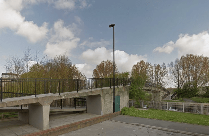 The River Lee at Daubeney Road, Hackney Marshes (source Google Street View).PNG