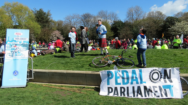 Pedal on Parliament 2015 01 (picture courtesy Chris Hill)