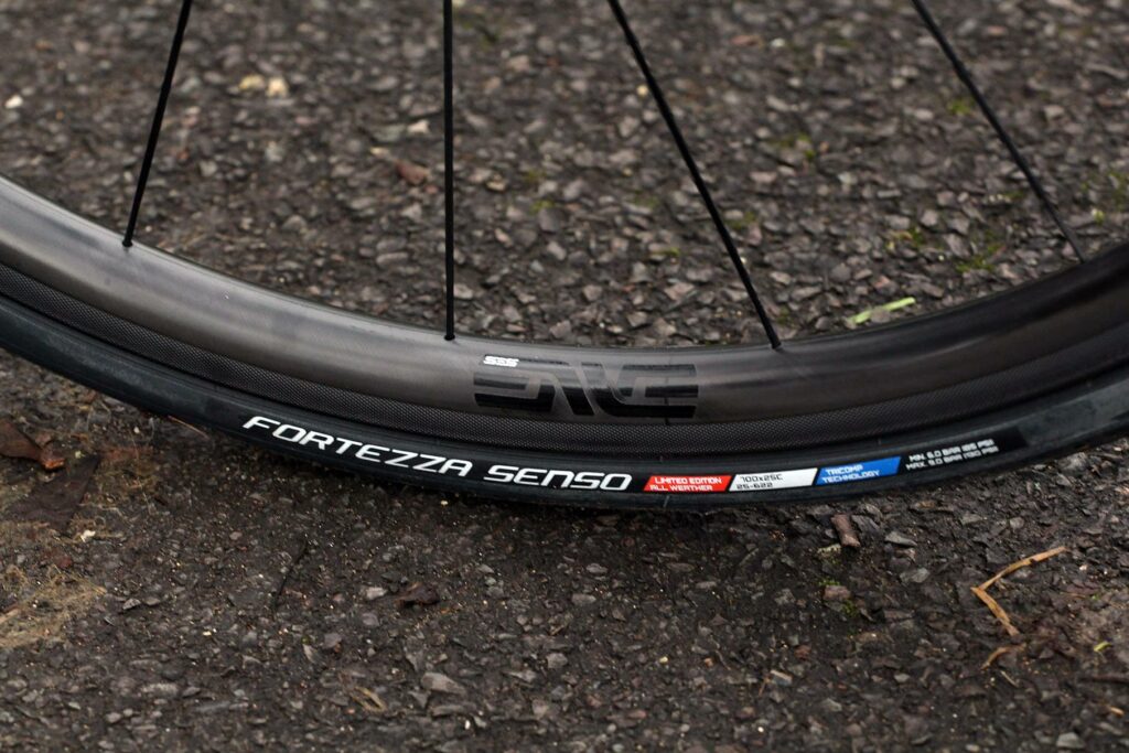 Alchemy Eros – rim and tyre.jpg