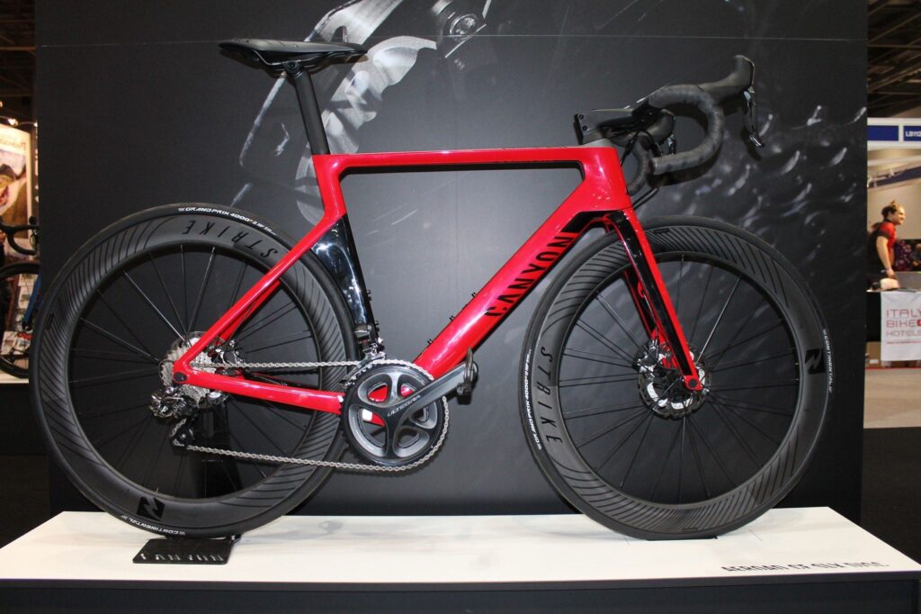 Canyon Aeroad CF SLX Disc – 1.jpg