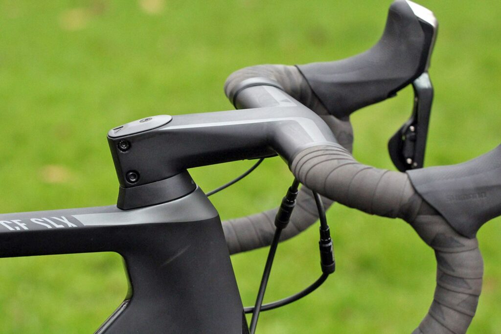Canyon Aeroad CF SLX Disc 8.0 Di2 – stem.jpg
