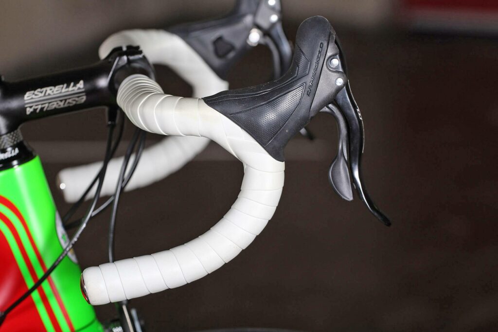 Estrella Camino Liso – bar and shifter.jpg