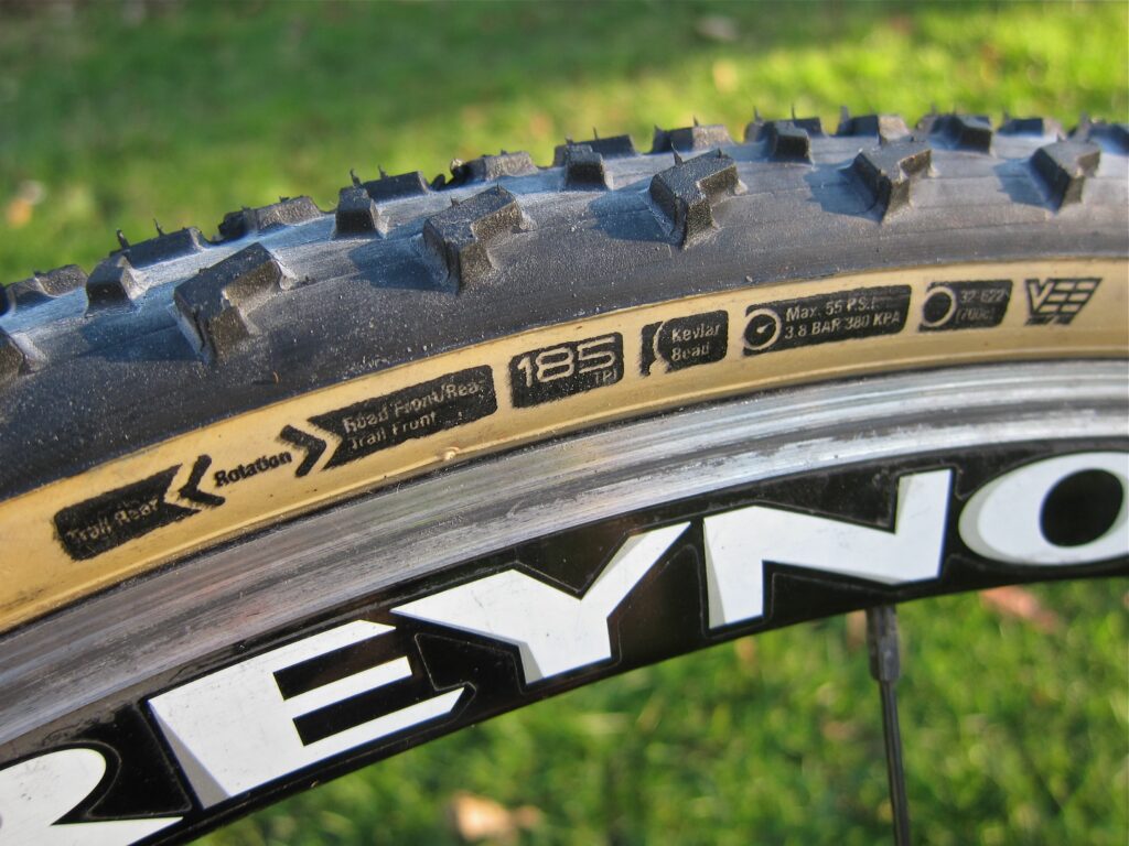 Islabikes Greim Pro cyclo-cross tyre 700 x 32c – Sidewall Details.jpg