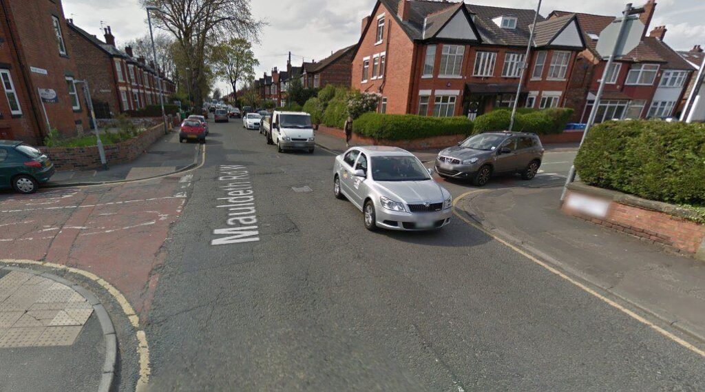 Mauldeth Road West junction with Wellington Road (via StreetView).jpg