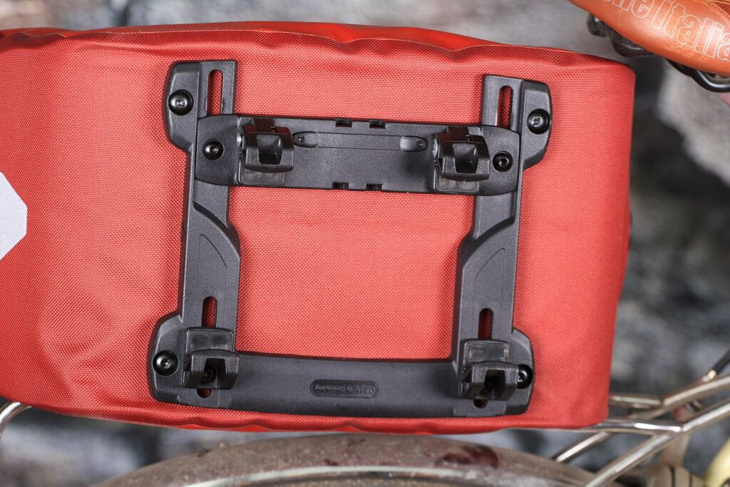 Ortlieb Trunk-Bag RC Top Case for Bike – underside.jpg