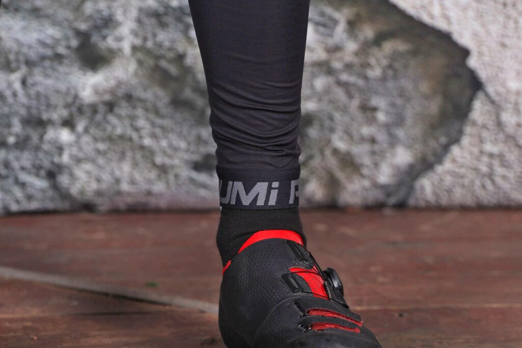 Pearl Izumi Pro Pursuit Cycling Bib Tight – ankle.jpg