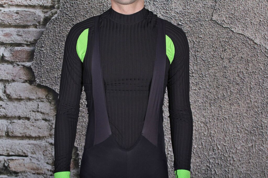 Pearl Izumi Pro Pursuit Cycling Bib Tight – straps front.jpg