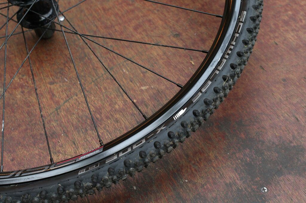 Schwalbe X-One Bite TLE cyclocross tyre 2.jpg