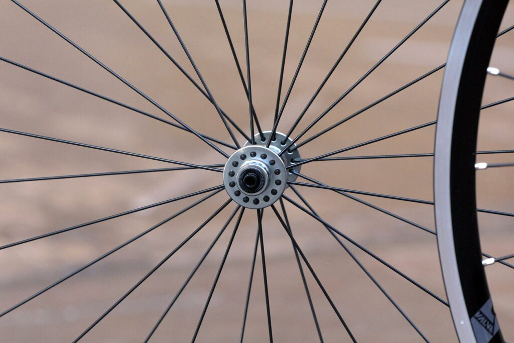 American Classic Sprint 350 Tubeless wheelset – front hub.jpg