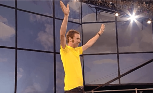 Bradley Wiggins at London 2012 Opening Ceremony.PNG