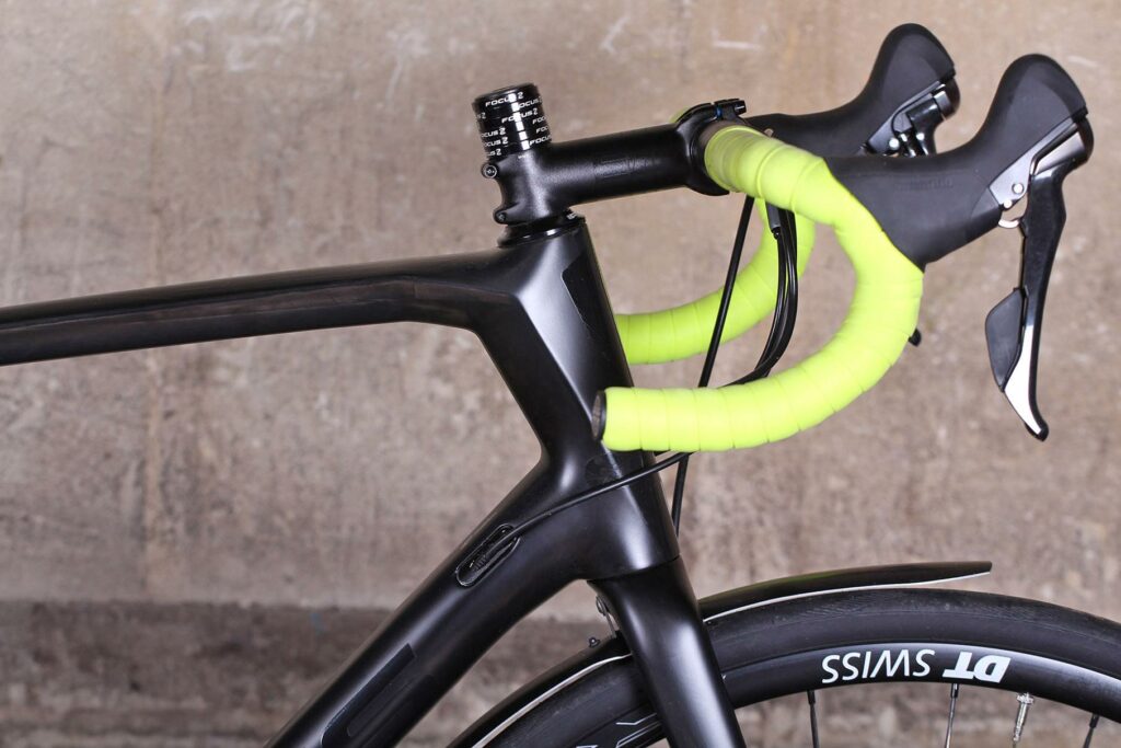 Focus Paralane Ultegra – head tube.jpg