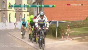 Omloop Het Nieuwsblad pavement TV still via Edward Theuns on Twitter.jpg