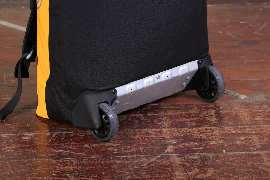 Ortlieb Duffle RS 110L – wheels.jpg