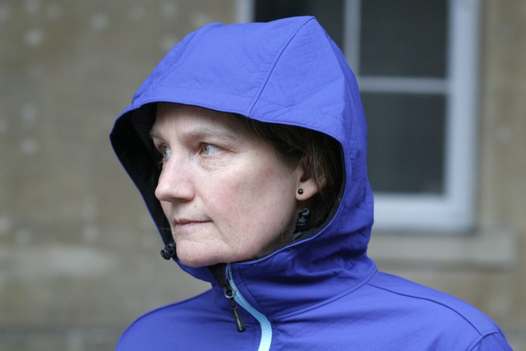 Showers Pass Womens Rogue Hoodie – hood.JPG
