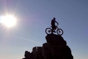 Danny MacAskill – The Ridge – 02