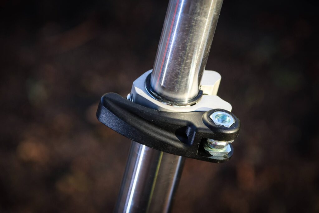 Brompton – quick release.jpg