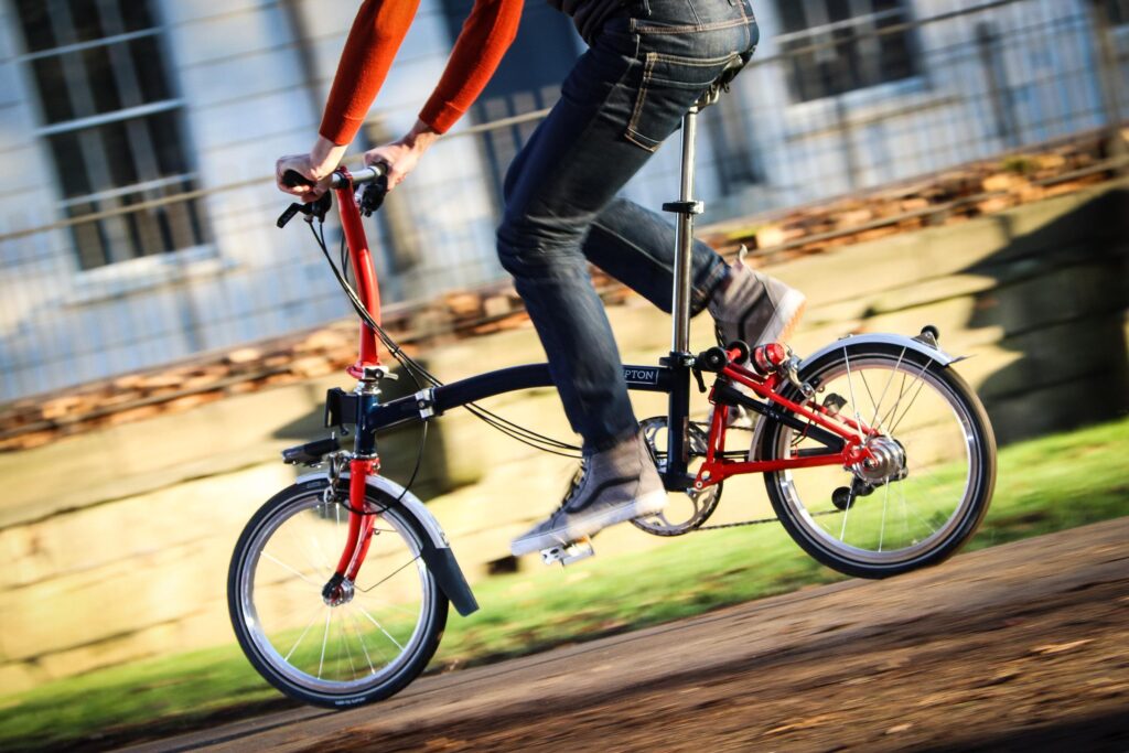 Brompton – riding 3.jpg