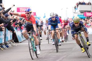 Dylan Groenwegen wins Stage 1 of 2017 Tour de Yorkshire (picture SWPix.com).jpg