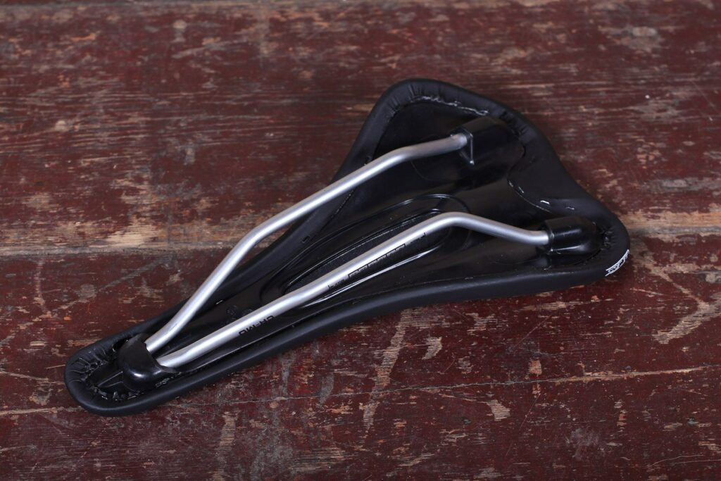 Genetic STV 143 Road Saddle – underside.jpg