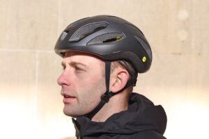 Giant Strive Mips Aero Road Helmet.jpg