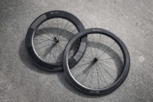 HUNT-5588-CARBON-WIDE-AERO-TUBULAR-BICYCLE-WHEELSET-_8_1024x1024.jpg