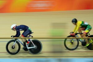 Katy Marchant leads Simona Krupeckaitė in the sprint QF at Rio 2016 (copyright Britishcycling.org_.uk).jpg