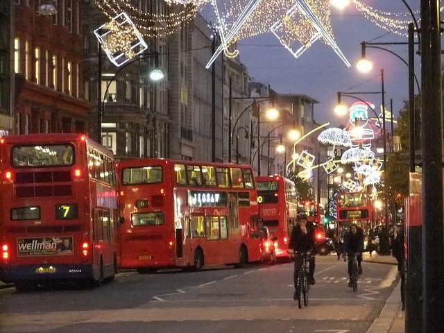 Oxford Street (licensed CC BY 2.0 by Oatsy40 on Flickr).jpg