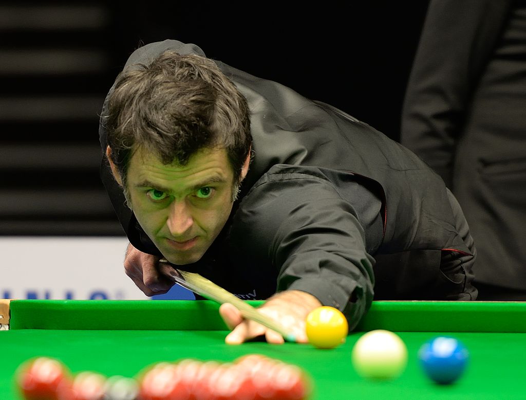 Ronnie O’Sullivan at German Masters, 2015 (DerHexer, Wikimedia Commons, CC-by-sa 4.0).jpg