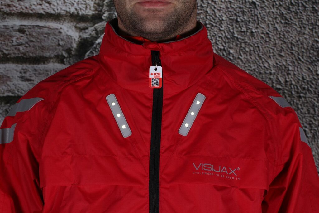 Visijax Highlight Jacket with LEDs – front lights.jpg