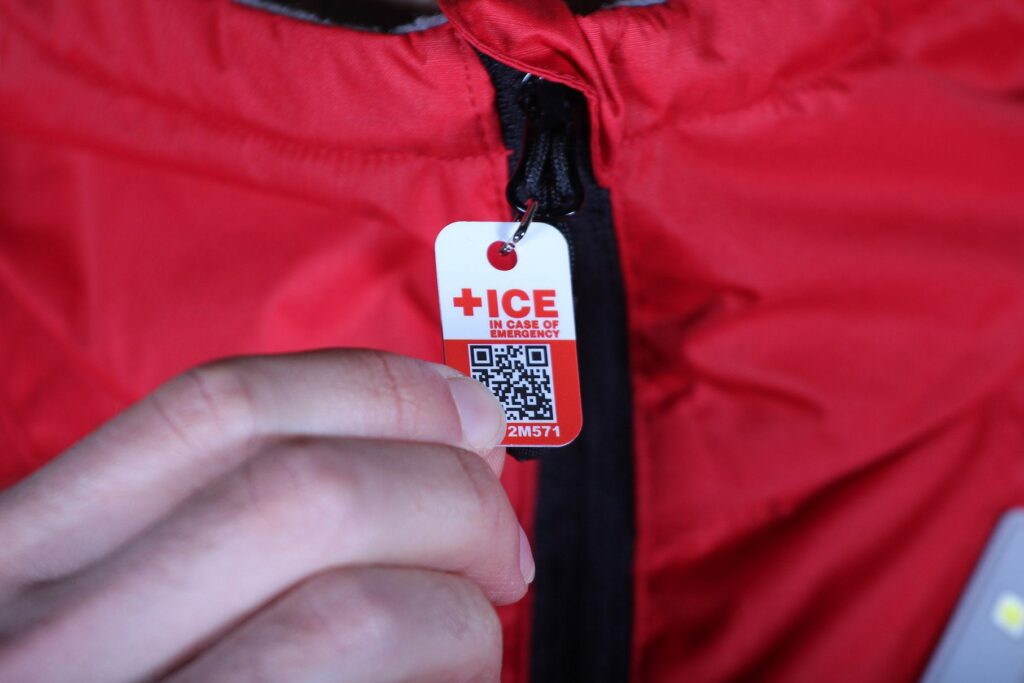 Visijax Highlight Jacket with LEDs – ICE tag.jpg