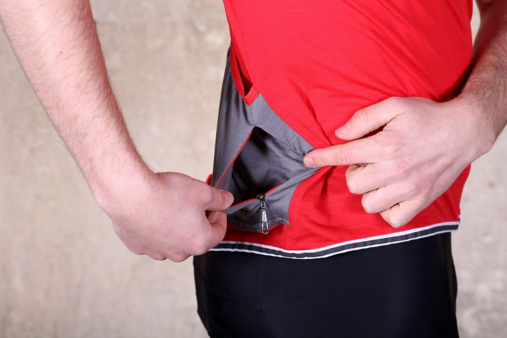 Ashmei KoM Jersey – pocket zipped.jpg