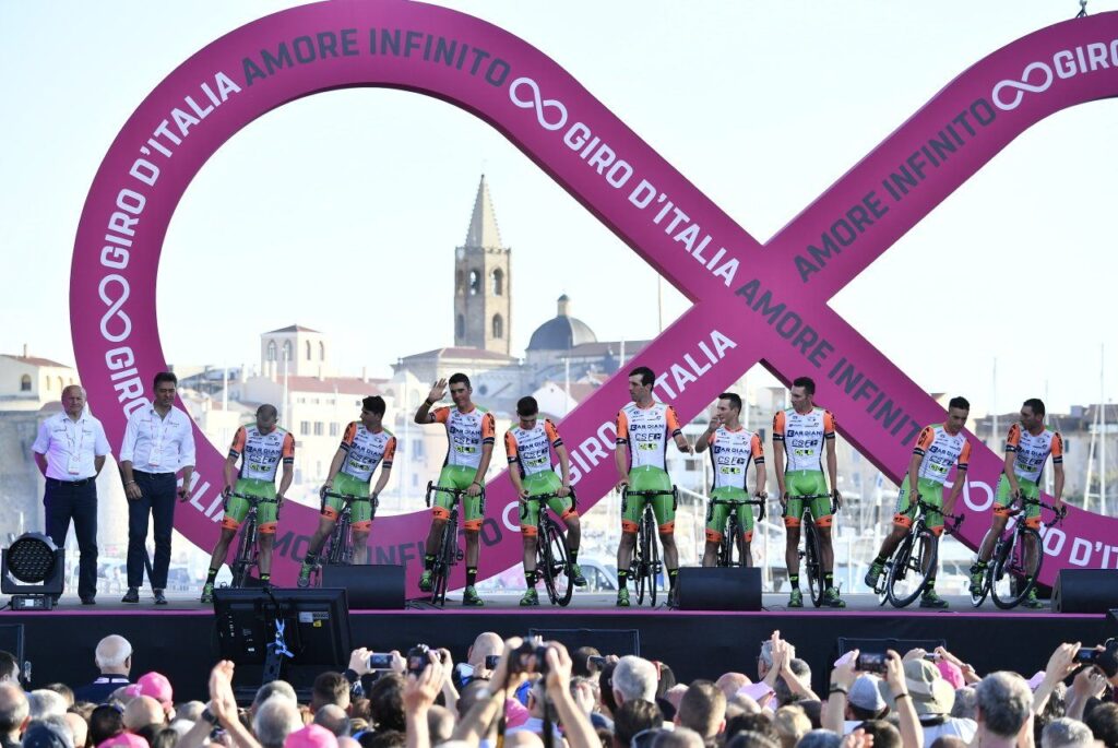 Bardiani-CSF at 2017 Giro d’Italia presentation (picture via RCS Sport).jpeg