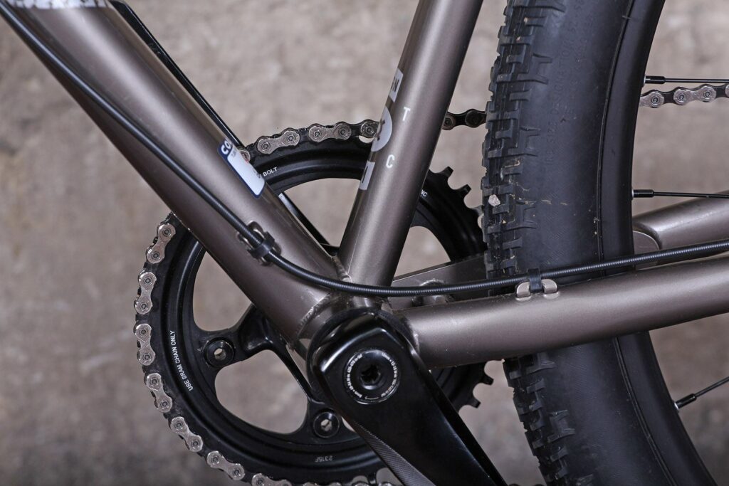 Bombtrack Hook EXT – bottom bracket.jpg