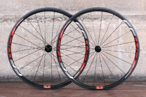Fast Foward F3R Full Carbon Clincher Wheelset.jpg