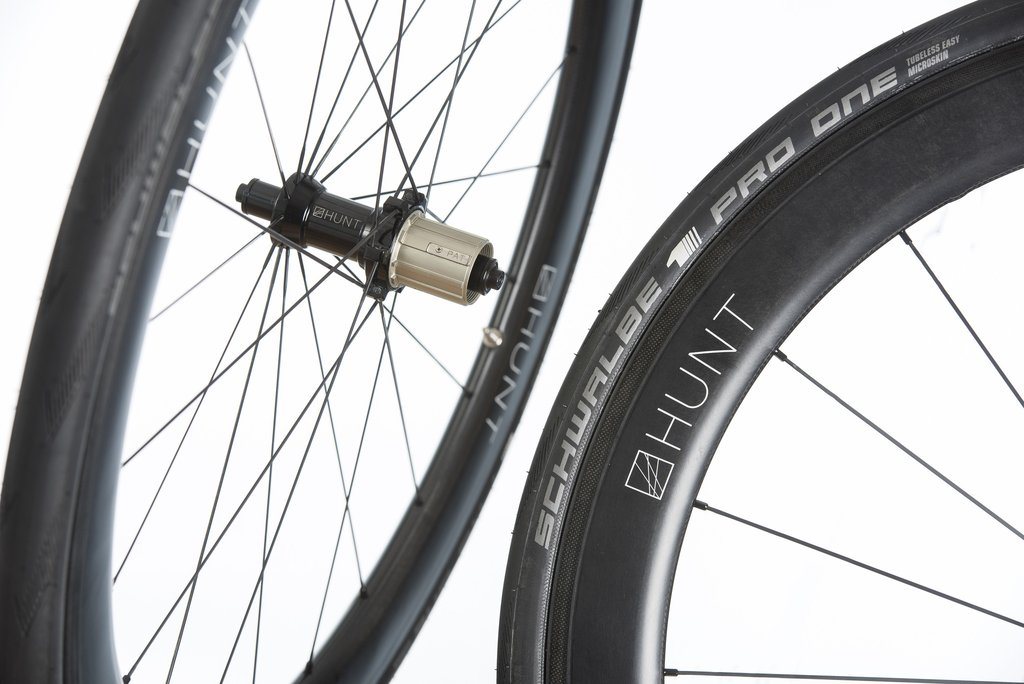 HUNT CARBON WHEELSET.JPG