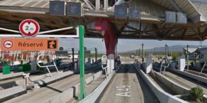 Peage at Chatuzange-le-Goubet (source Google StreetView).JPG
