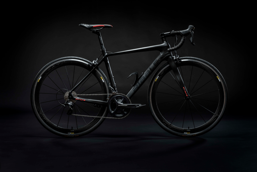 r872-black-2017.png