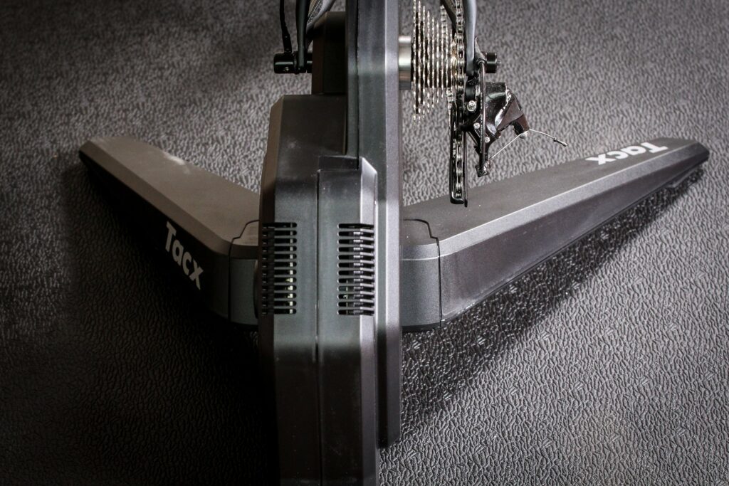 Tacx Flux -7.jpg