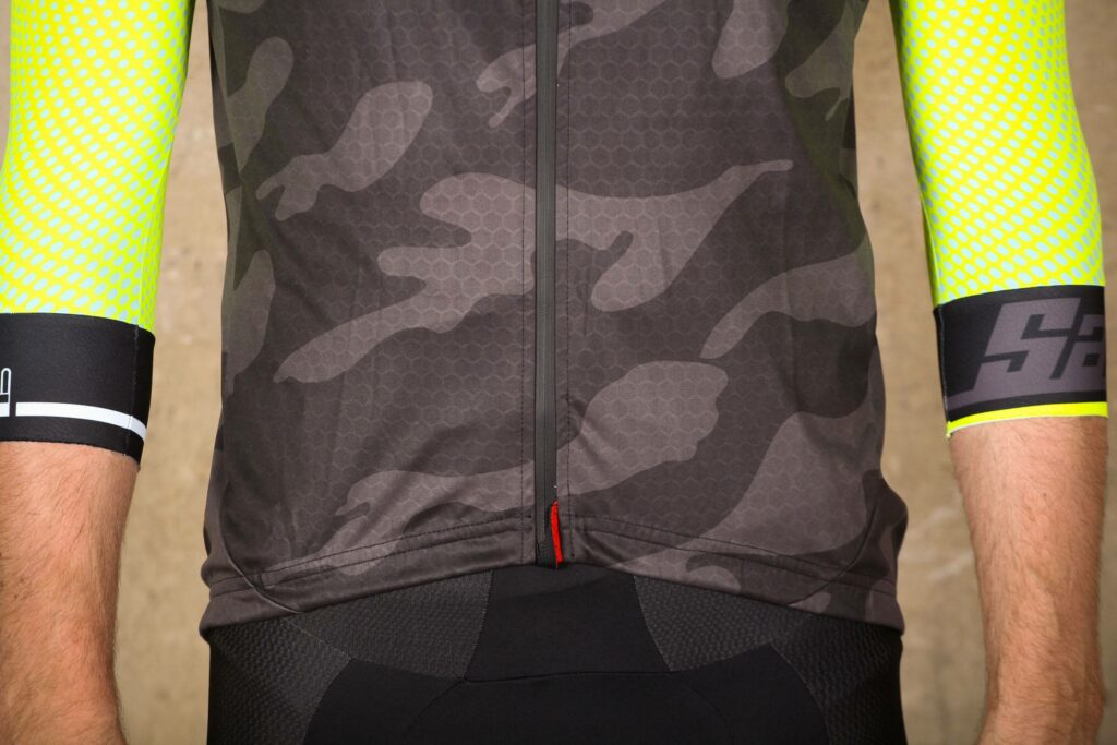 Velotec Elite Camo Waterproof Gilet – hem.jpg
