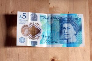 Bank of England Five Pound Note tyre boot.JPG