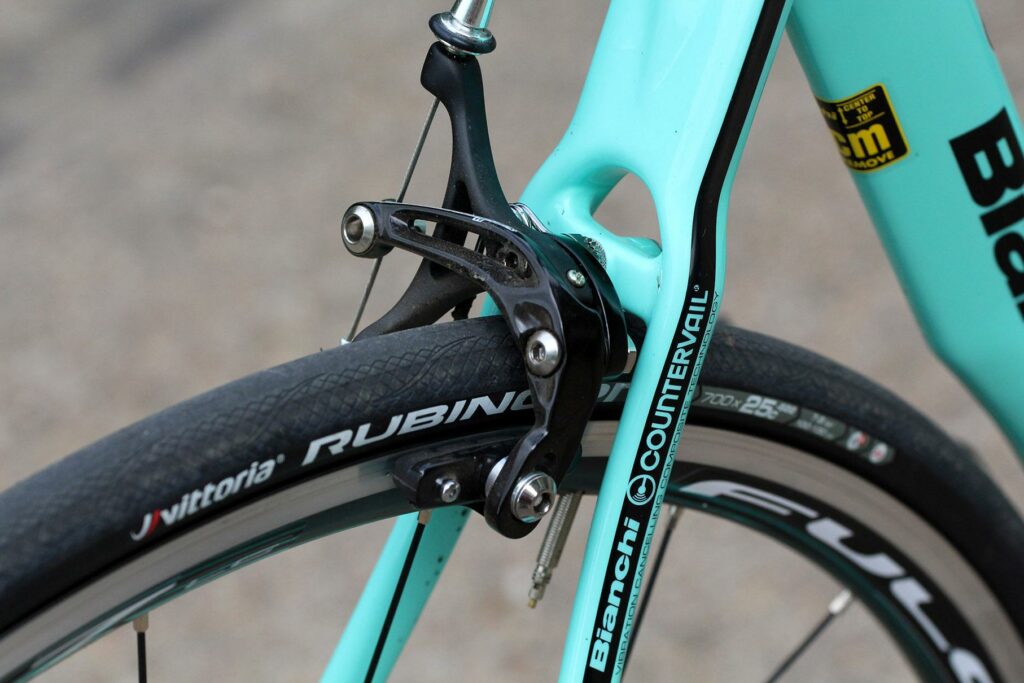 Bianchi Oltre XR3 – rear brake.jpg