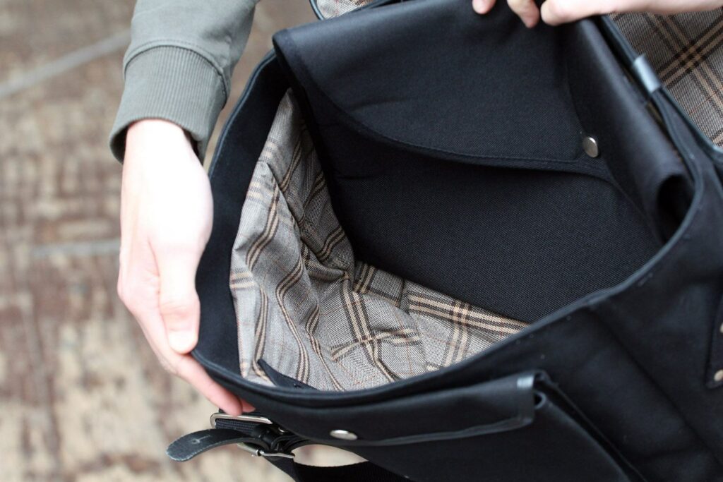 Carradice City Classics Kelbrook Satchel – inside.jpg