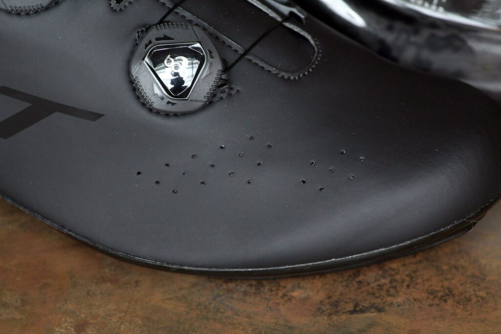 DMT Road Shoe R1 – detail.jpg