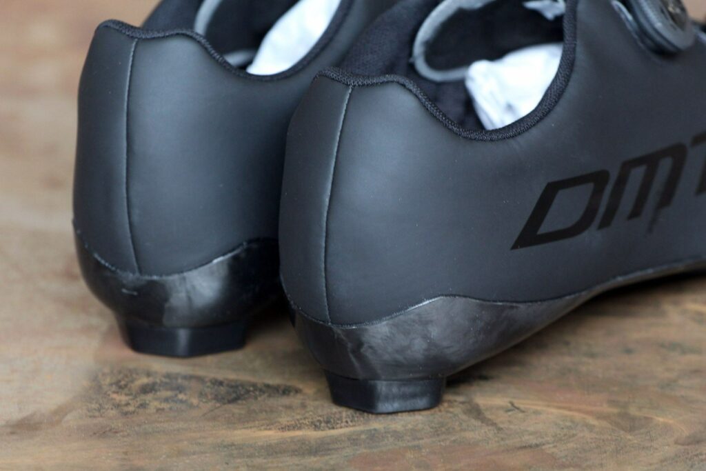 DMT Road Shoe R1 – heels.jpg