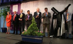 Lord Buckethead (via Twitter).jpg
