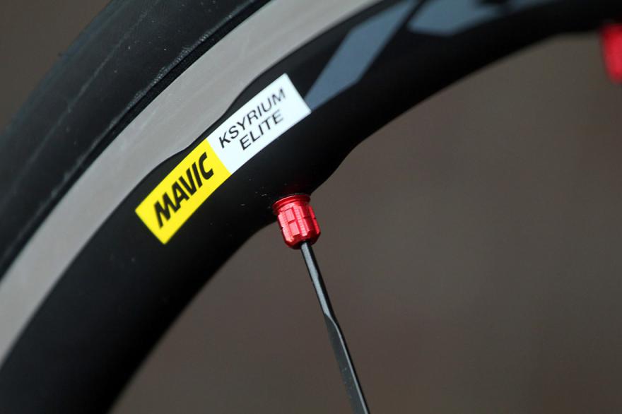 Mavic Ksyrium Elite wheelset &ndash; spoke detail.jpg