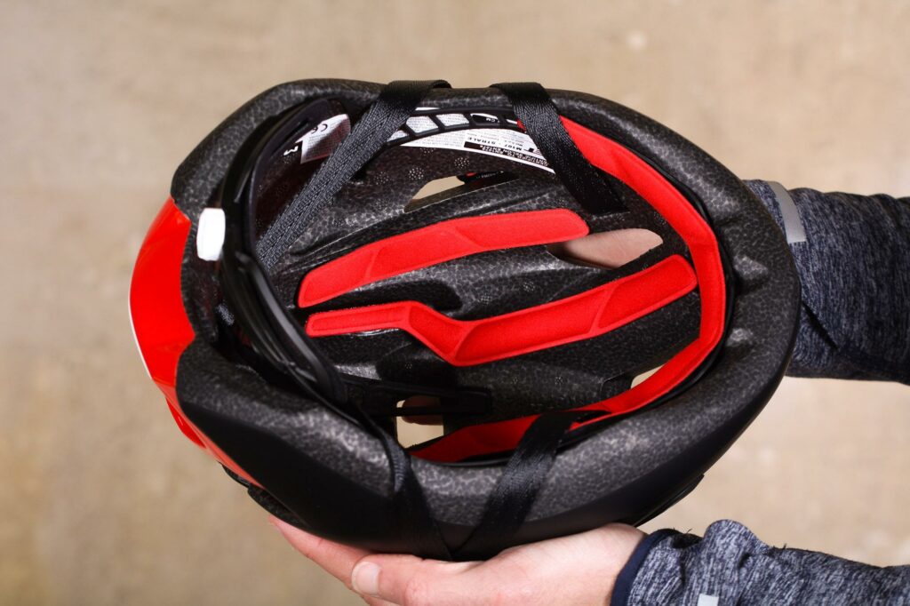 Met Strale Helmet – inside.jpg