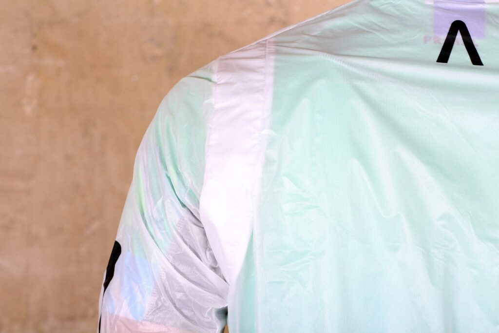 Primal Onyx Mens Clear Rain Jacket – shoulder.jpg